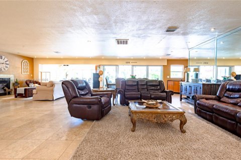 Villa ou maison à vendre à Fort Lauderdale, Floride: 4 chambres, 267.74 m2 № 1867137 - photo 18