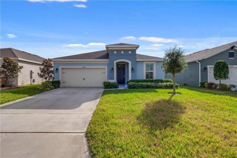Villa ou maison à Clermont, Floride 4 chambres, 184.5 m2 № 2109607