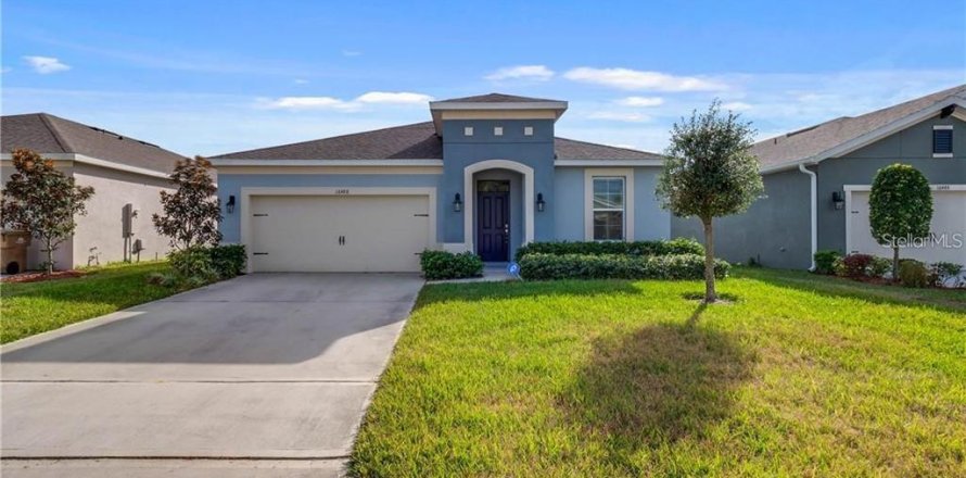Villa ou maison à Clermont, Floride 4 chambres, 184.5 m2 № 2109607
