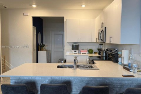 Townhouse in Homestead, Florida 3 bedrooms, 159.98 sq.m. № 1994631