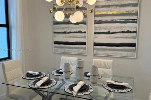 Снять в аренду таунхаус в Хомстед, Флорида 3 спальни, 159.98м2, № 1994631 - фото 5