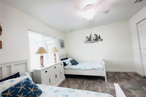House in Englewood, Florida 3 bedrooms, 123.1 sq.m. № 1721647 - photo 5
