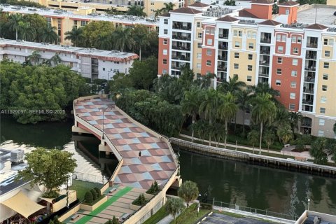 Condo in Sunny Isles Beach, Florida, 2 bedrooms  № 1989929 - photo 4