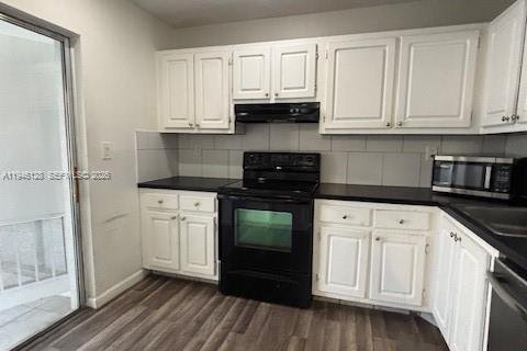 Copropriété à louer à Miami, Floride: 3 chambres, 108.05 m2 № 2002454 - photo 2