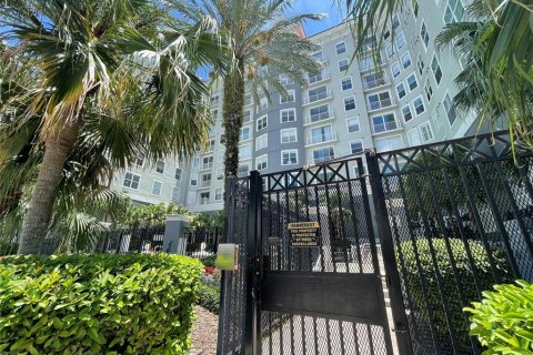Condominio en venta en Tampa, Florida, 1 dormitorio, 94.3 m2 № 2096897 - foto 3