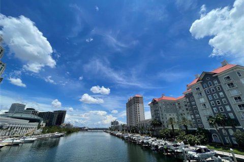 Condominio en venta en Tampa, Florida, 1 dormitorio, 94.3 m2 № 2096897 - foto 9