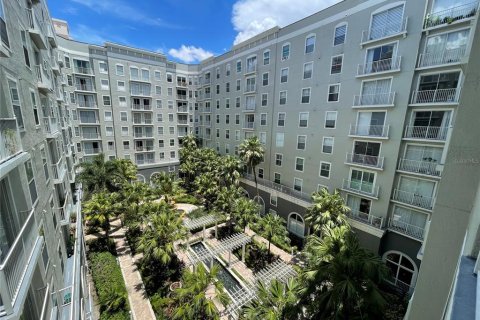 Condominio en venta en Tampa, Florida, 1 dormitorio, 94.3 m2 № 2096897 - foto 15