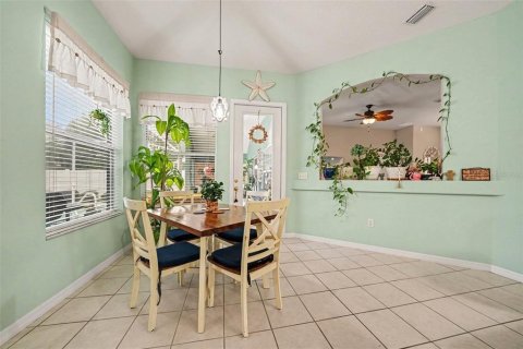 Villa ou maison à vendre à Palm Coast, Floride: 5 chambres, 273.5 m2 № 2409949 - photo 16