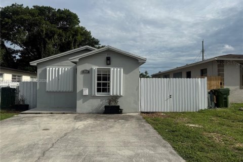 Casa en Hallandale Beach, Florida 2 dormitorios, 53.23 m2 № 2086157