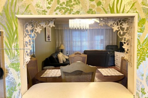 Купить кондоминиум в Санрайз, Флорида 1 спальня, 59.46м2, № 1716147 - фото 11