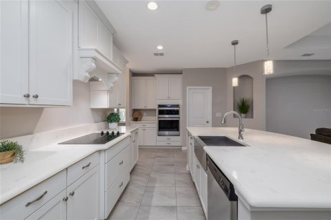 House in Ormond Beach, Florida 4 bedrooms, 310.11 sq.m. № 1884575 - photo 12