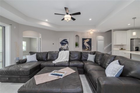 House in Ormond Beach, Florida 4 bedrooms, 310.11 sq.m. № 1884575 - photo 16