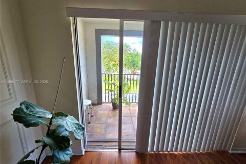 Condominio en alquiler en Doral, Florida, 1 dormitorio, 69.03 m2 № 2063679 - foto 13