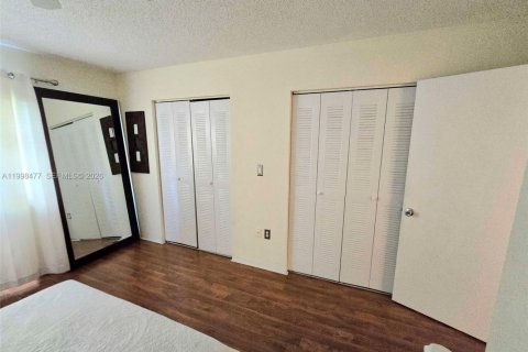 Condominio en alquiler en Doral, Florida, 1 dormitorio, 69.03 m2 № 2063679 - foto 7