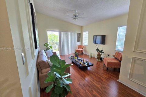 Condominio en alquiler en Doral, Florida, 1 dormitorio, 69.03 m2 № 2063679 - foto 5