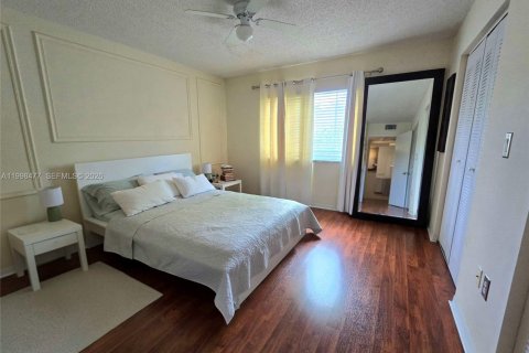 Condominio en alquiler en Doral, Florida, 1 dormitorio, 69.03 m2 № 2063679 - foto 10