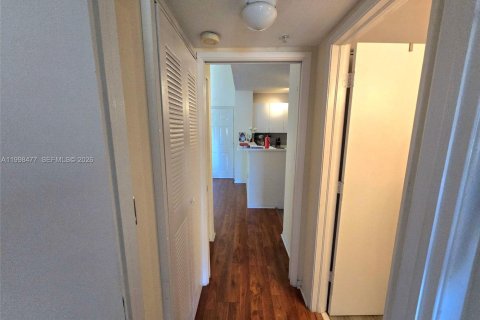 Condominio en alquiler en Doral, Florida, 1 dormitorio, 69.03 m2 № 2063679 - foto 6