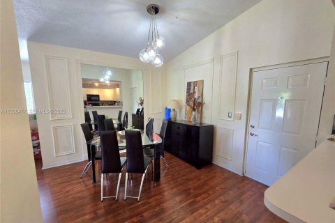 Condominio en alquiler en Doral, Florida, 1 dormitorio, 69.03 m2 № 2063679 - foto 9