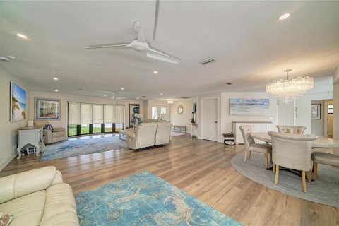 Villa ou maison à vendre à Punta Gorda, Floride: 3 chambres, 212.19 m2 № 2156844 - photo 13