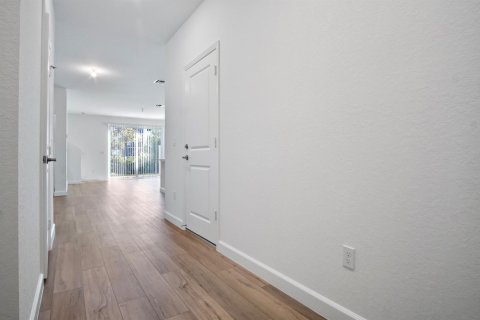 Купить таунхаус в Порт-Сент-Луси, Флорида 3 комнаты, 151.62м2, № 2244767 - фото 12