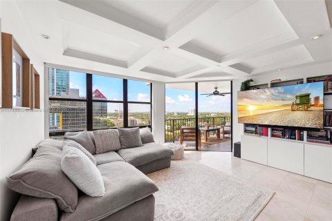 Condo in Miami, Florida, 2 bedrooms  № 1697399 - photo 5
