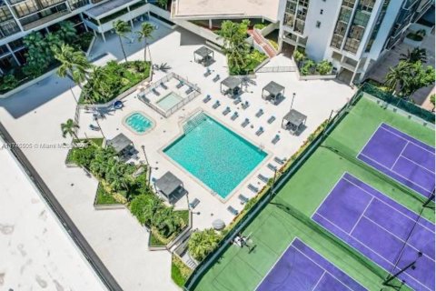 Condo in Miami, Florida, 2 bedrooms  № 1697399 - photo 18