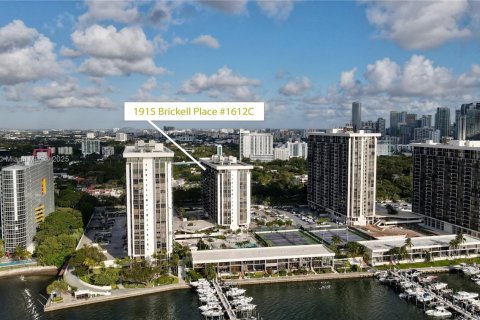 Condo in Miami, Florida, 2 bedrooms  № 1697399 - photo 6