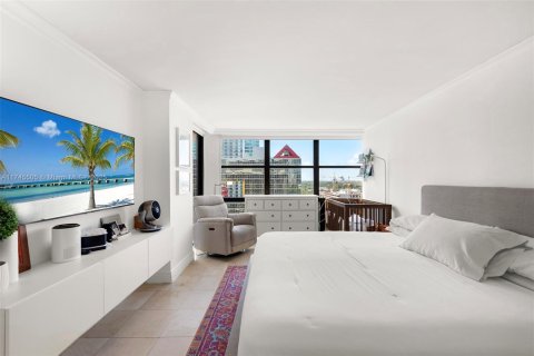 Condo in Miami, Florida, 2 bedrooms  № 1697399 - photo 3