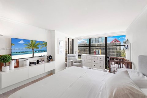 Condo in Miami, Florida, 2 bedrooms  № 1697399 - photo 9