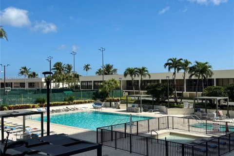 Condo in Miami, Florida, 2 bedrooms  № 1697399 - photo 17