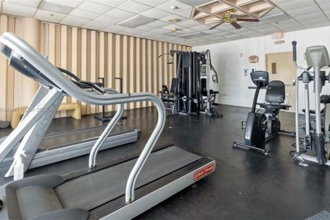 Condo in Aventura, Florida, 2 bedrooms  № 1948764 - photo 24