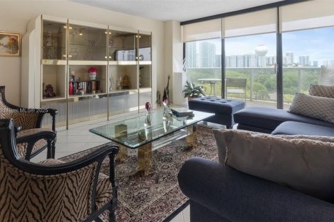 Condo in Aventura, Florida, 2 bedrooms  № 1948764 - photo 6