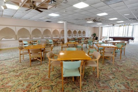 Condo in Aventura, Florida, 2 bedrooms  № 1948764 - photo 28