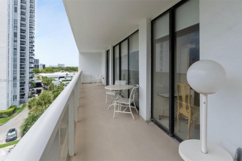 Condo in Aventura, Florida, 2 bedrooms  № 1948764 - photo 20