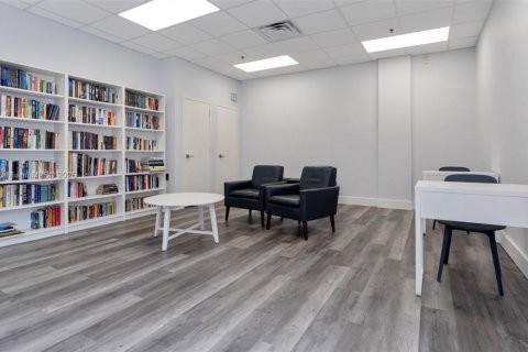 Condo in Aventura, Florida, 2 bedrooms  № 1948764 - photo 25