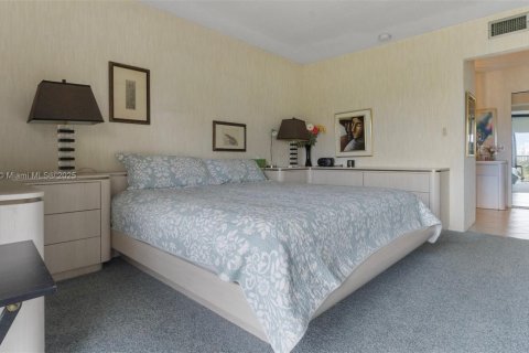 Condo in Aventura, Florida, 2 bedrooms  № 1948764 - photo 10