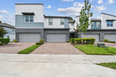 Adosado en alquiler en Winter Park, Florida, 3 dormitorios, 214.42 m2 № 1917541 - foto 1