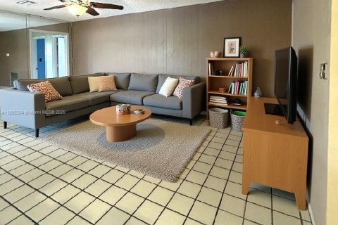 Купить виллу или дом в Плантация, Флорида 4 спальни, 208.66м2, № 1942619 - фото 17