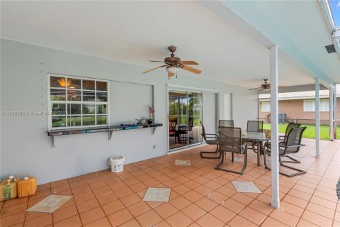 Купить виллу или дом в Плантация, Флорида 4 спальни, 208.66м2, № 1942619 - фото 27