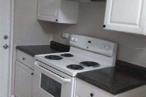 Apartamento en alquiler en Titusville, Florida, 2 dormitorios, 65.96 m2 № 2104758 - foto 6