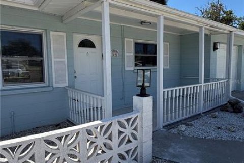 House in Venice, Florida 2 bedrooms, 116.22 sq.m. № 2205986 - photo 3