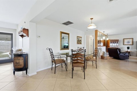 Villa ou maison à vendre à Sarasota, Floride: 4 chambres, 268.95 m2 № 2151347 - photo 18