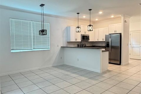 Townhouse in Zephyrhills, Florida 3 bedrooms, 166.02 sq.m. № 1856337 - photo 10