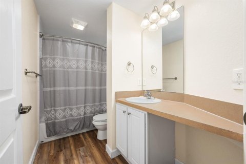 Condo in Gainesville, Florida, 2 bedrooms  № 1740547 - photo 22