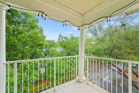 Condo in Gainesville, Florida, 2 bedrooms  № 1740547 - photo 23