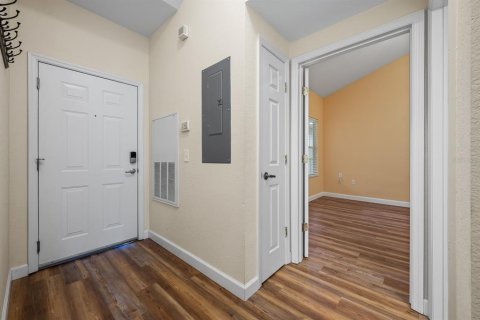 Condo in Gainesville, Florida, 2 bedrooms  № 1740547 - photo 6