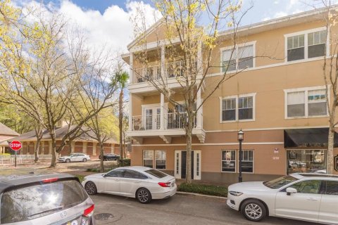 Condo in Gainesville, Florida, 2 bedrooms  № 1740547 - photo 2