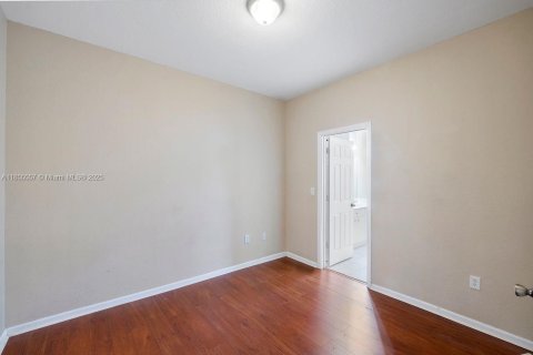 Townhouse in Tamarac, Florida 3 bedrooms, 132.66 sq.m. № 1877881 - photo 20