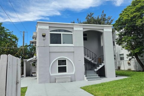 Купить коммерческую недвижимость в Майами, Флорида № 1977605 - фото 4