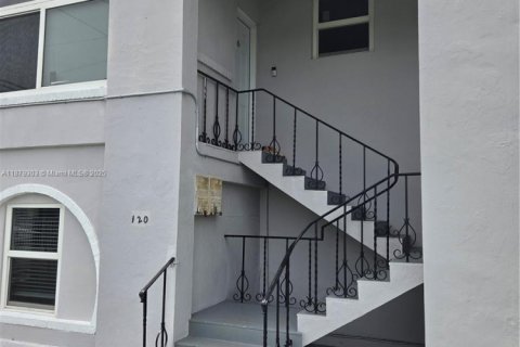 Купить коммерческую недвижимость в Майами, Флорида № 1977605 - фото 6